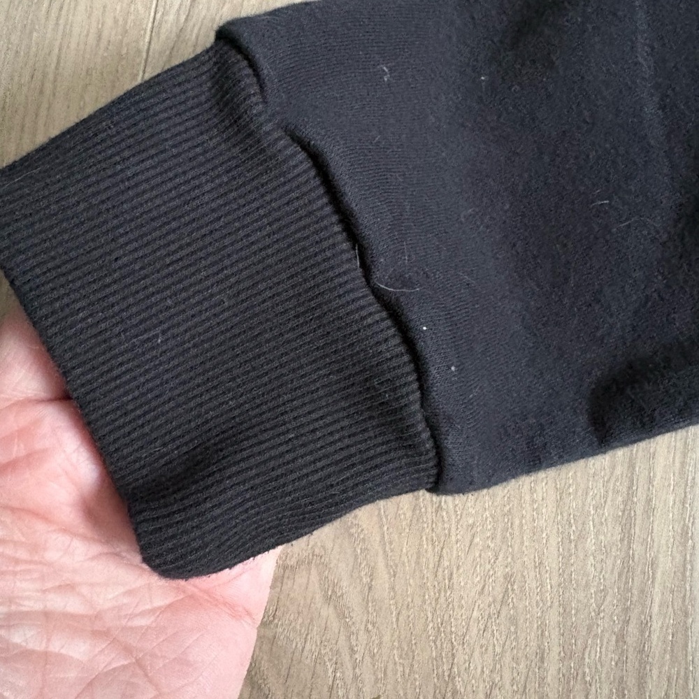 Levi’s Youth Hoodie | Size XL (13–15) | Black Logo Sweatshirt - Picture 4 of 6